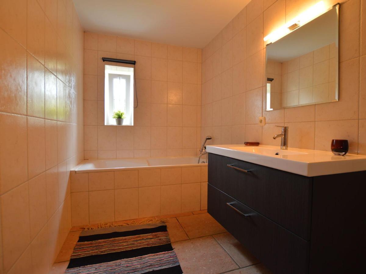 Leuk Huis Met Zwembad Cetturu Pokoj fotografie